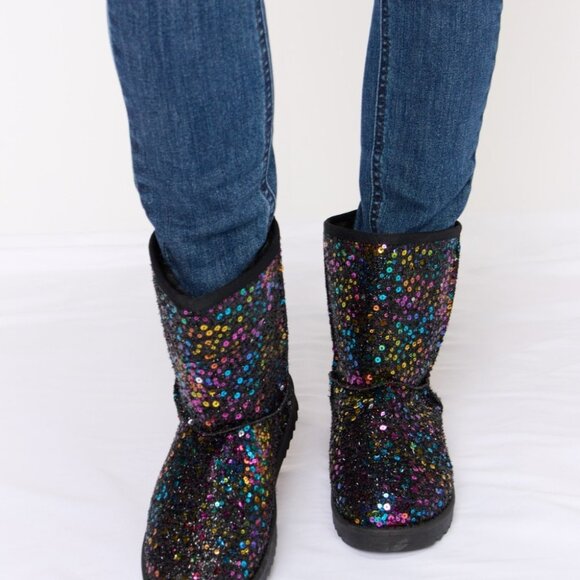 Sequin Thermal Flat Boots - Picture 2 of 6